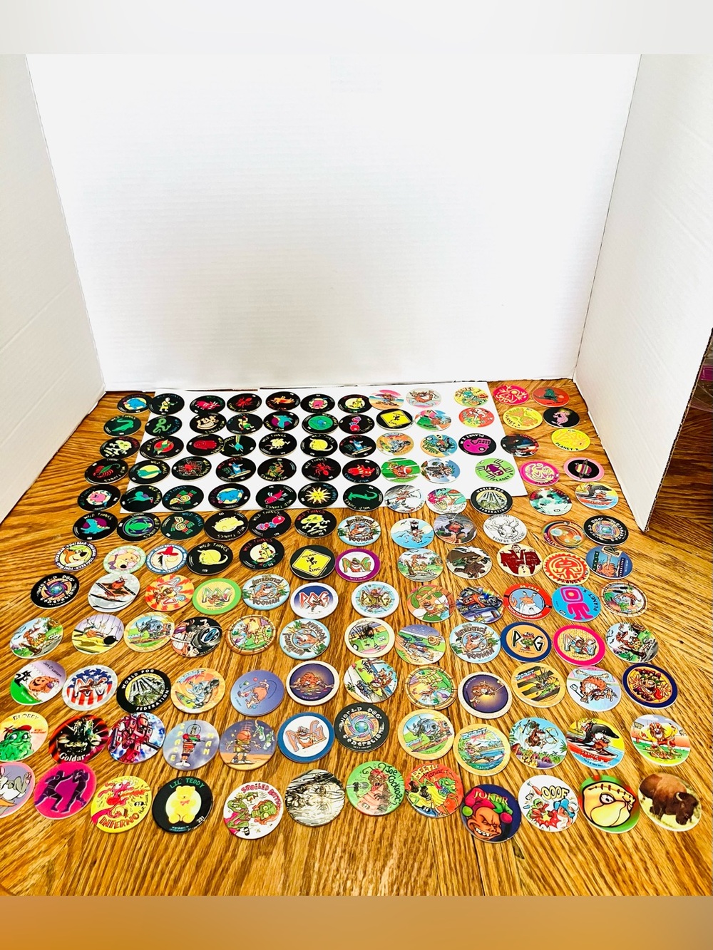 Pogs 1990’s Assorted Lot(144) Wild Things Planet X WOP Federation Pogs